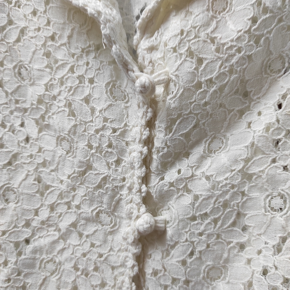White Lace Button up Shirt with Cute Flower Embroidery On the Collar Never worn - Picture 3 of 5